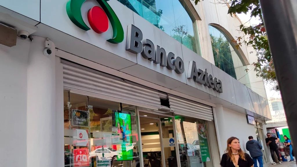 Banco Azteca lanza seguro para proteger cuentas y tarjetas de crédito ante alza en fraudes digitales