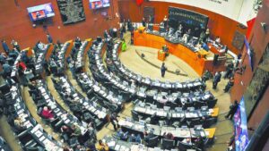 Senado aprueba Ley de Ingresos; Ley de ISR regresa a diputados